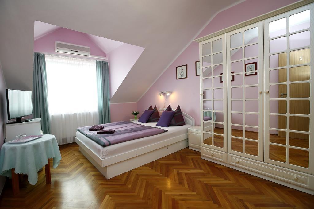 Bed & Breakfast Cecey Vendeghaz Eger